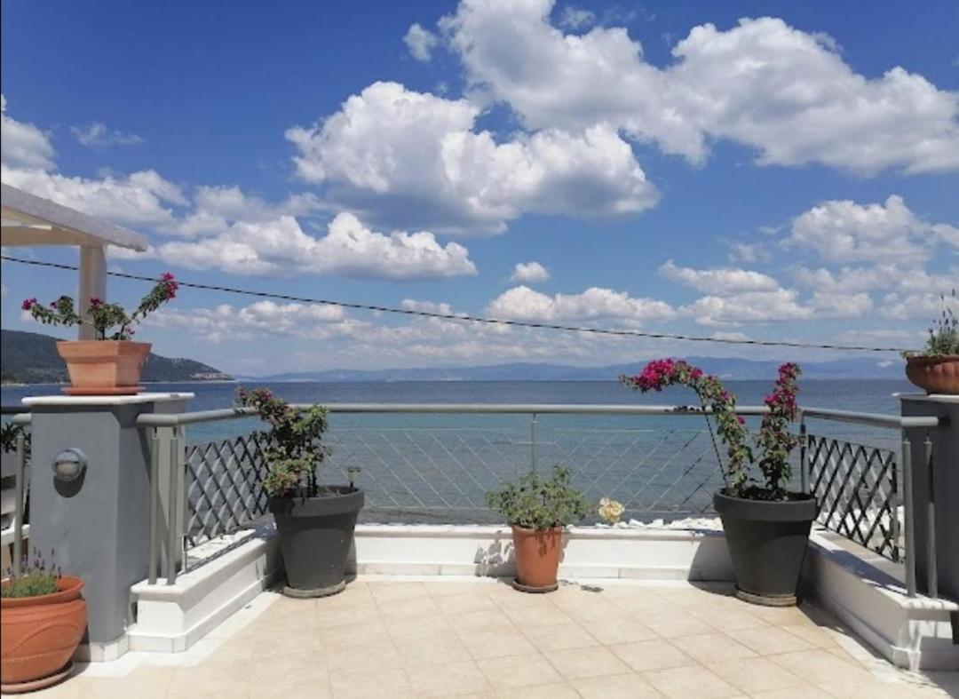Lina'S Sea View Apartments Thasos Extérieur photo
